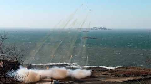 Quân đội Triều Tiên phóng rocket.