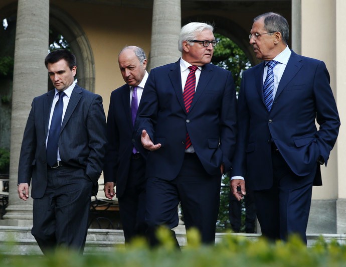 Từ trái qua phải: Ngoại trưởng Ukraine Pavlo Klimkin, Ngoại trưởng Pháp Laurent Fabius, Ngoại trưởng Đức Frank-Walter Steinmeier và Ngoại trưởng Nga Sergei Lavrov tại Berlin ngày 17/8/2014.