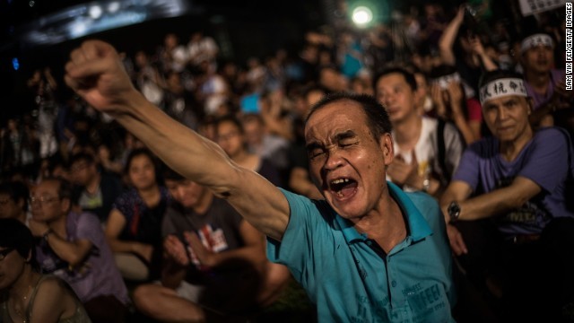 Người Hồng Kông tham gia biểu tình chống &quot;Trung Chiếm&quot;.