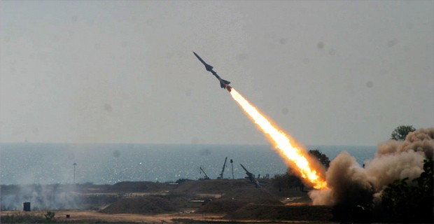 Quân đội Triều Tiên phóng tên lửa.