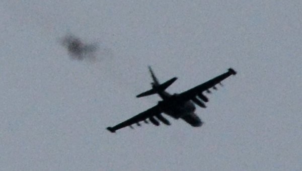 Su-25 trên bầu trời Donetsk.