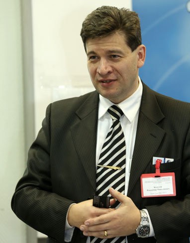 Giáo sư Vladimir Kolotov.