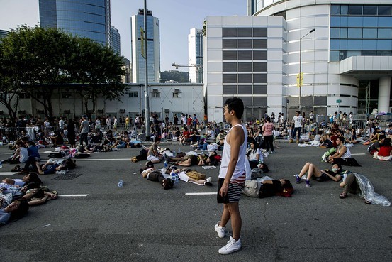 Chủ yếu là sinh viên và học sinh tham gia phong trào biểu tình &quot;Chiếm Trung tâm&quot; ở Hồng Kông.
