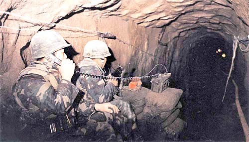 Đường hầm được quân đội Triều Tiên tạo ra ở khu vực DMZ bị phát hiện năm 1974.