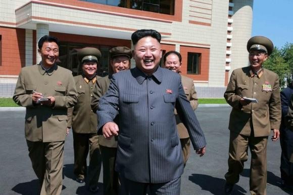 Nhà lãnh đạo Triều Tiên Kim Jong-un thị sát một đơn vị.