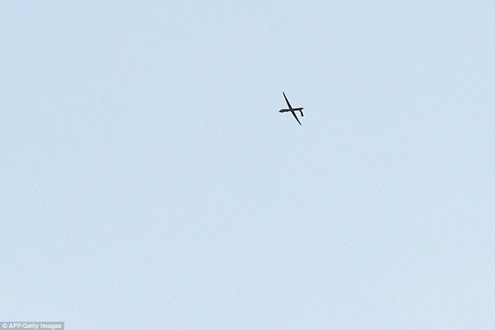 Máy bay không người lái của Mỹ tuần tra phía trên Kobani.
