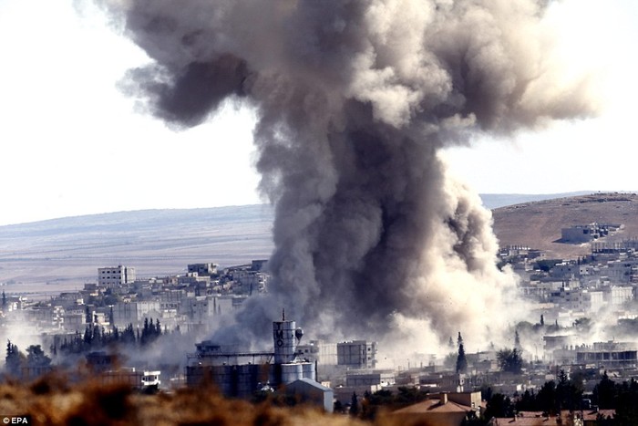 Mỹ phá hủy một tòa nhà IS trú ngụ tại Kobani chiều ngày 8/10.