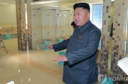 Lãnh đạo Triều Tiên Kim Jong-un đã tái xuất hiện trở lại sau hơn một tháng vắng bóng.