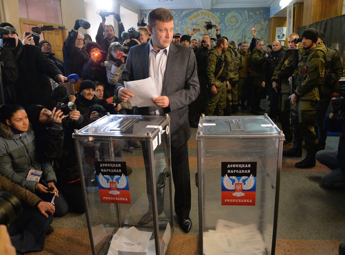 Thủ tướng Cộng hòa Nhân dân Donetsk tự xưng Aleksandr Zakharchenko, người đã giành &quot;chiến thắng vang dội&quot; trong cuộc bầu cử.