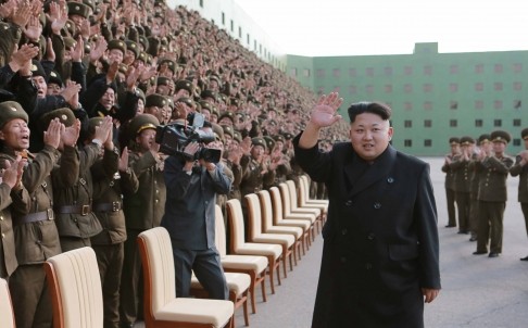 Kim Jong-un tiếp các chỉ huy quân sự tại Bình Nhưỡng hồi đầu tháng này.