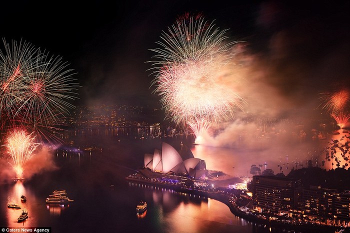 Sydney chào tạm biệt năm cũ, đón năm mới.