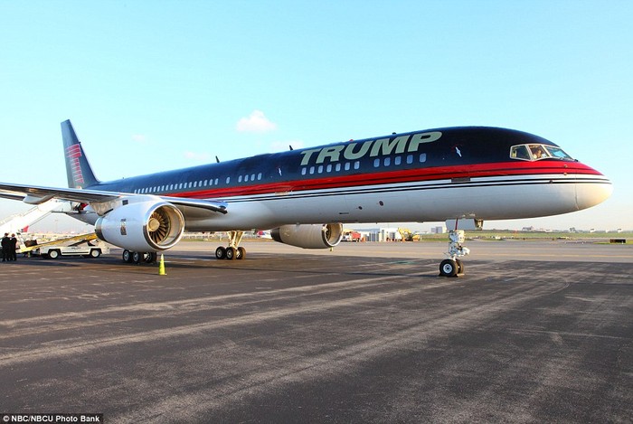 Chiếc Boeing 757 gần 100 triệu USD của tỉ phú Trump.