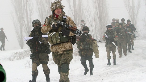 Binh sĩ Ukraine tham chiến ở miền Đông.