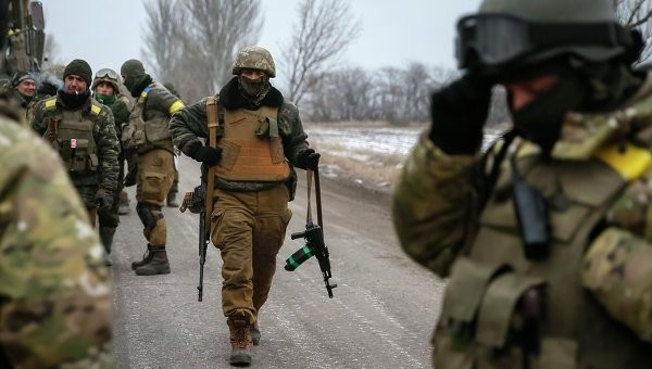 Quân đội Ukraine tham chiến tại Donbass. Ảnh Rian.