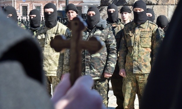 Các tình nguyện viên chiến đấu hỗ trợ quân đội Ukraine.
