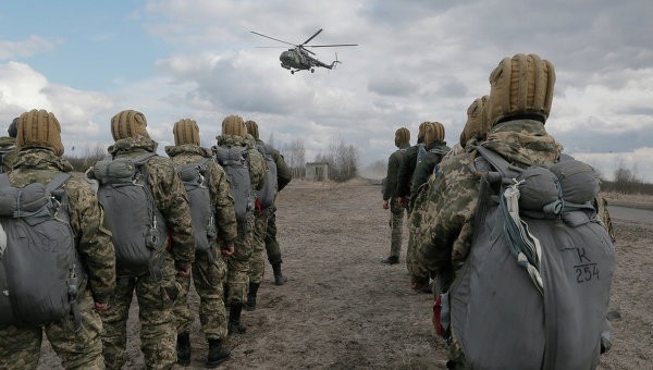 Quân đội Ukraine gần như bị phá hủy hoàn toàn bởi nạn tham nhũng.