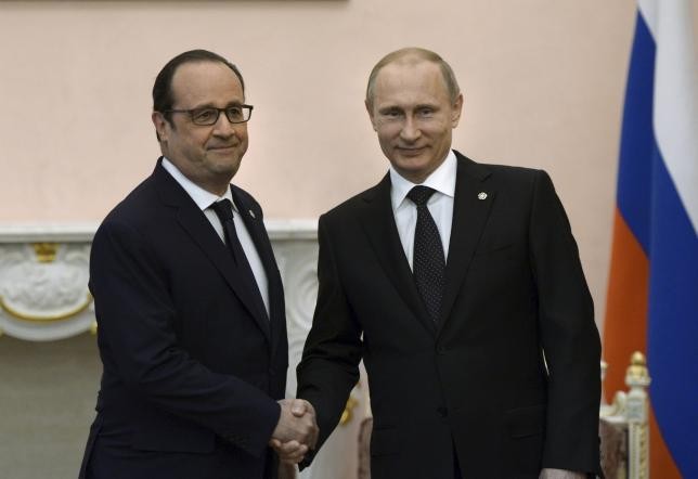 Tổng thống Pháp Francois Hollande và người đồng nhiệm Vladimir Putin.