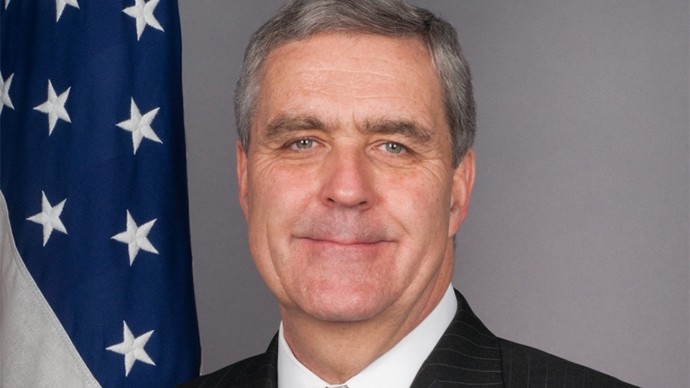 Đại diện thường trực của Mỹ tại NATO, Douglas Lute.