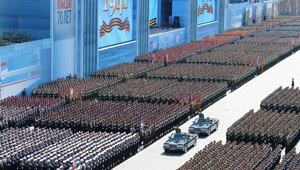 Tổng cộng có 16.500 nhân viên quân sự tham gia sự kiện diễu binh năm nay.