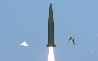 Hàn Quốc phóng thử tên lửa có khả năng răn đe Triều Tiên.