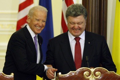 Phó Tổng thống Mỹ Joseph Biden và Tổng thống Ukraine Petro Poroshenko.