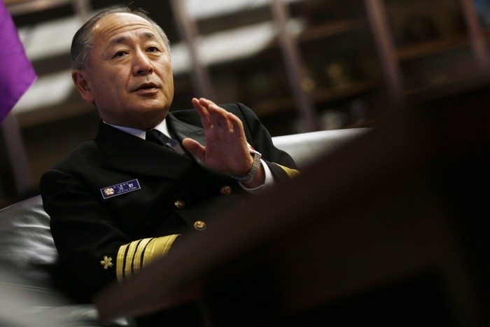 Đô đốc Katsutoshi Kawano.