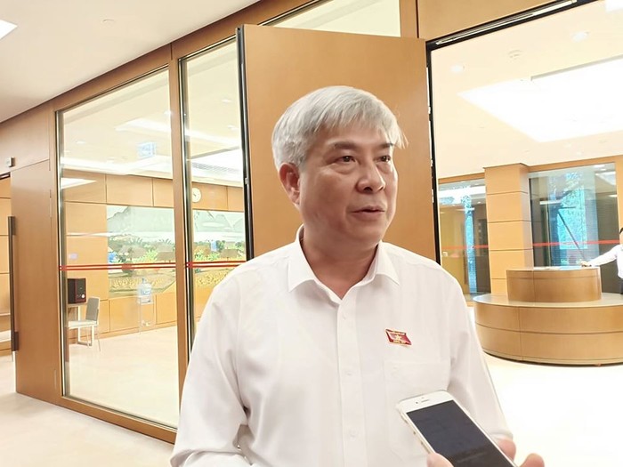 Ông Nguyễn Đắc Quỳnh, Phó Bí thư Thường trực tỉnh Sơn La trao đổi với các phóng viên (Ảnh: Bích Hoàng)