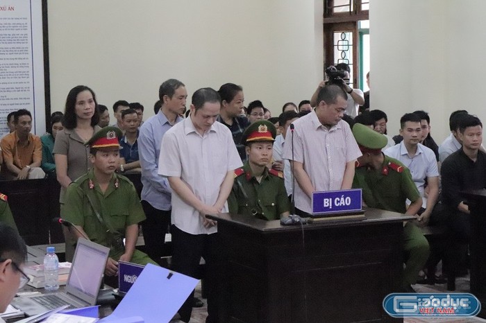 Bị cáo Nguyễn Thanh Hoài có tới gần 20 năm công tác ở Sở Giáo dục Hà Giang (Ảnh: Trinh Phúc)
