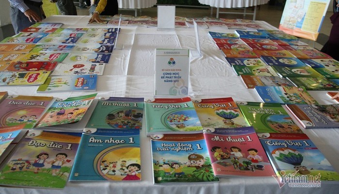Nhiều bộ sách giáo khoa mới đang được các nhà xuất bản, tác giả sách giáo khoa giới thiệu (Ảnh minh họa: Vietnamnet)
