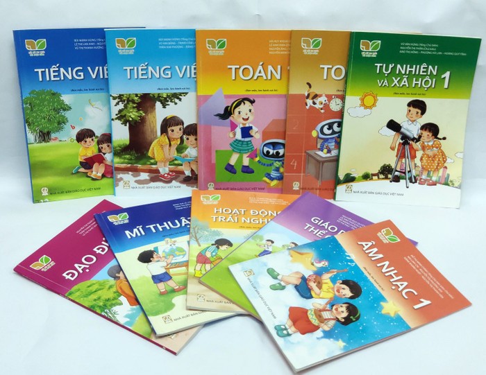 Sách giáo khoa mới vừa được công bố giá cao hơn nhiều giá sách hiện hành (Ảnh minh họa: Nhà xuất bản Giáo dục Việt Nam)