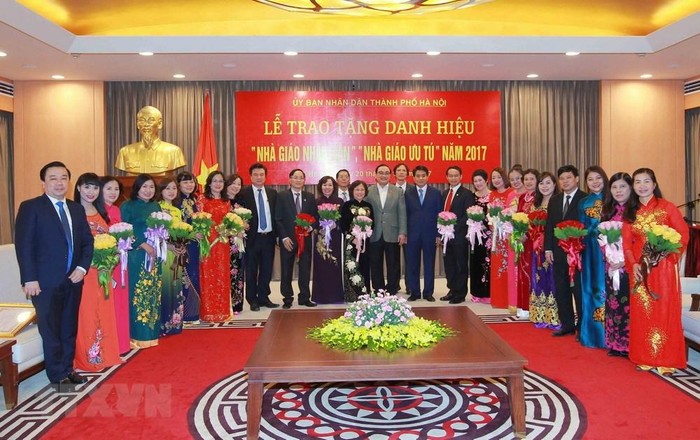 Các nhà giáo ở Thành phố Hà Nội được trao danh hiệu Nhà giáo Nhân dân, Nhà giáo Ưu tú năm 2017 (Ảnh minh họa, nguồn: TTXVN)