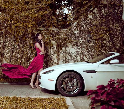 Aston Martin kết hợp tinh tế giữa 3 yếu tố chủ đạo: tính năng hoạt động, vẻ đẹp thẩm mỹ và linh hồn sản phẩm và nó chính là minh chứng hùng hồn nhất cho đẳng cấp Aston Martin.