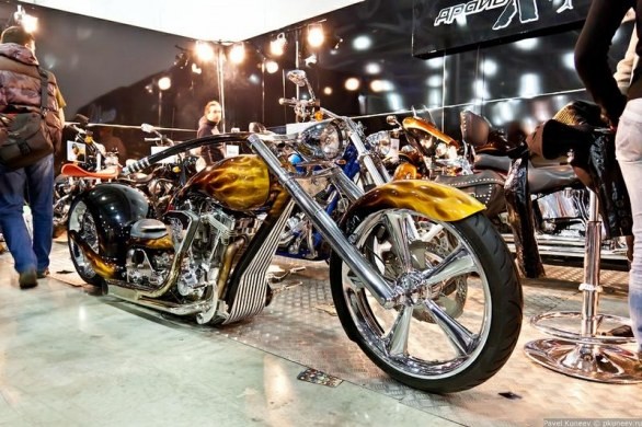 Đến với Moscow International Exhibition Moto Park 2012, người hâm mộ có thể dễ dàng nhận ra xu hướng độ môtô hiện nay tại xứ sở bạch dương.