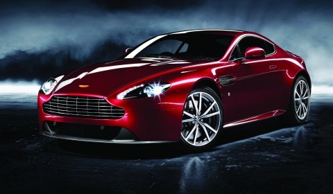 Hãng xe thể thao siêu sang Aston Martin đến từ Anh quốc mới tung ra 3 chiếc xe đặc biệt phiên bản rồng để trưng bày triển lãm ô tô quốc tế Bắc Kinh.