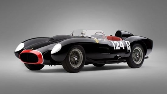 Ferrari 250 Testa Rossa 1957 được bán với giá 12,2 triệu USD, là một thiết kế của Scaglietti và chỉ có 22 xuất xưởng trong thời gian hai năm 1957 và 1958. Trong những năm sau đó, các xe Ferrari 250 Testa Rossa đã tham gia nhiều giải đua quốc tế, đem về 10 chiến thắng trong 19 cuộc đua và đưa cái tên Ferrari 250 Testa Rossa trở thành huyền thoại. Chiếc xe không chỉ gây ấn tượng bởi tốc độ của nó mà còn bởi thiết kế thân xe với những đường cong táo bạo và tao nhã. Cùng với những thành tích huy hoàng trong quá khứ và số lượng sản xuất ít ỏi, chiếc xe hội tụ đủ yếu tố để xác lập kỷ lục thế giới mới về giá.