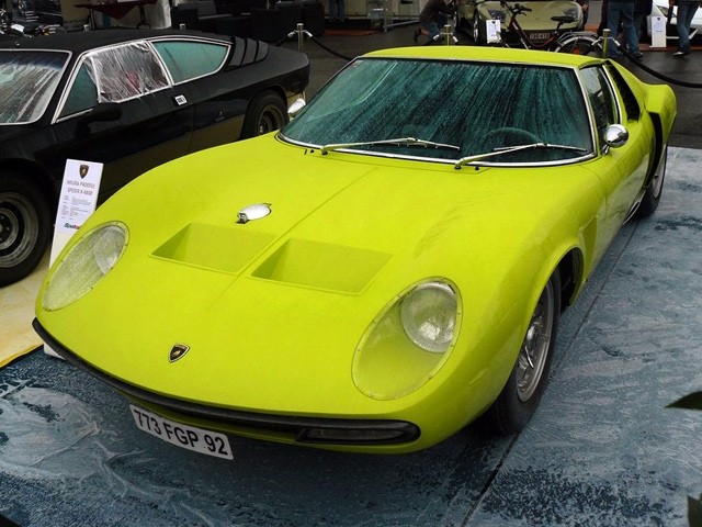 Lamborghini được sản xuất kéo dài đến năm 1972 với số lượng 764 chiếc, bao gồm các phiên bản như P400, P400S, P400SV hay P400 Jota.