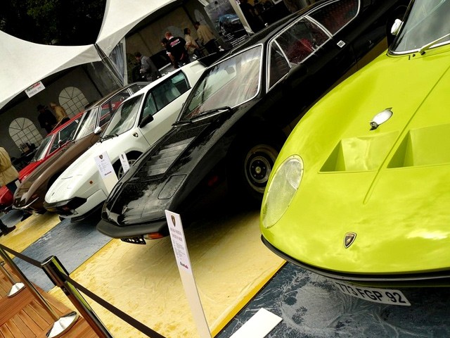Trải qua hơn 40 năm, Lamborghini Miura vẫn được nằm trong top những chiếc xe đẹp nhất thế giới.