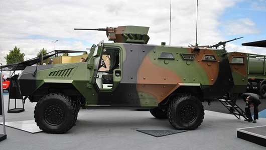 Biến thể “Extreme Mobility” (cơ động cao) của xe bọc thép chở quân Bastion do công ty ACMAT –thành viên của hãng Renault Truck Defense. Chiếc xe cải tiến hộp số, hệ thống treo, động cơ cho phép vượt địa hình tốt hơn.