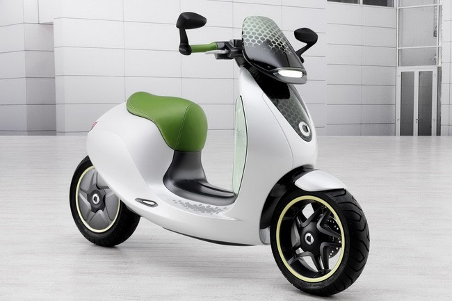 Hôm qua, Smart đã chính thức xác nhận sẽ đưa chiếc xe tay ga chạy hoàn toàn bằng động cơ điện vào sản xuất, chiếc xe tay ga điện này được giới thiệu lần đầu tiên vào năm 2010. Dự kiến, Smart eScooter sẽ có mặt trên thị trường vào năm 2014.