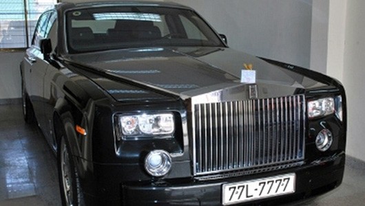 Chiếc Rolls-Royce Phantom với màu sắc đặc biệt được bà Diệp “rước” về Việt Nam vào tháng 1/2008. Theo ước tính ban đầu toàn bộ chi phí từ khâu vận chuyển đến đóng thuế, giá trị chiếc xe lên tới 21,05 tỷ đồng. Đây được coi là xe siêu sang đắt nhất Việt Nam vào thời điểm đó. Và chính nó cũng gây xôn xao dư luận không chỉ trong giới mê xe.