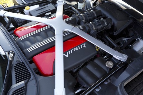 Động cơ 8.4L V10 của SRT Viper 2013