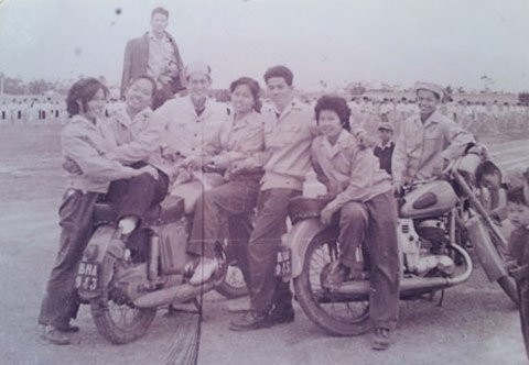 Từ những năm 60, thành viên CLB mô tô Hà Nội không chỉ có nam giới...