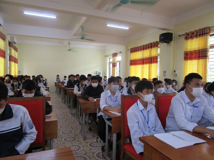 Đại diện học sinh các khối lớp của Trung tâm Giáo dục nghề nghiệp - Giáo dục thường xuyên Lục Ngạn (Bắc Giang) tham dự hưởng ứng ngày chuyển đổi số năm 2022 (Ảnh: Website nhà trường).