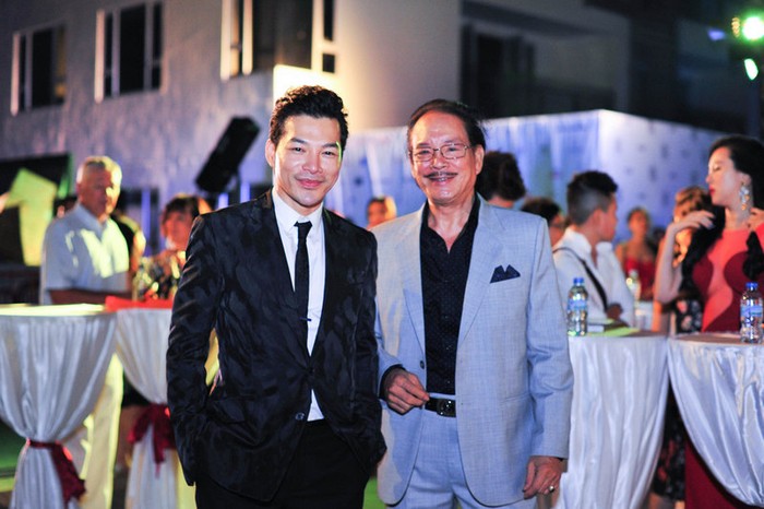 Trần Bảo Sơn xuất hiện cùng người bạn thân, nam diễn viên gạo cội Trần Quang.