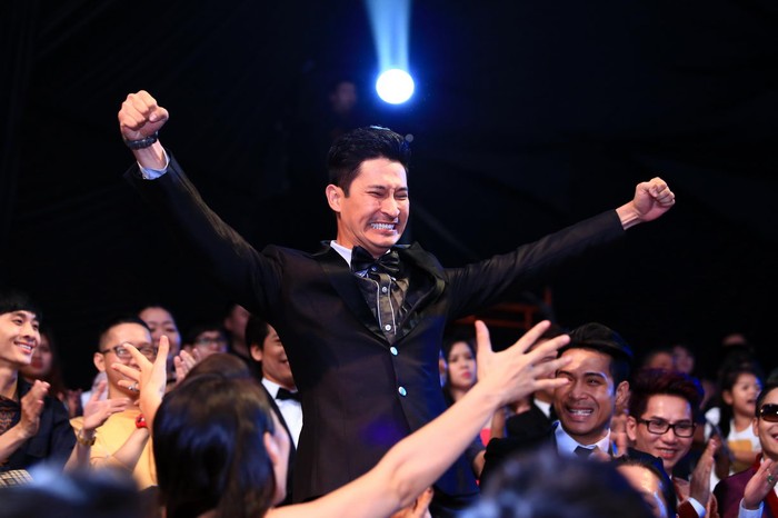 Vượt qua Quốc Thái và Chi Bảo, “Nam diễn viên chính được yêu thích nhất” đã thuộc về Huy Khánh với 926 phiếu bình chọn.