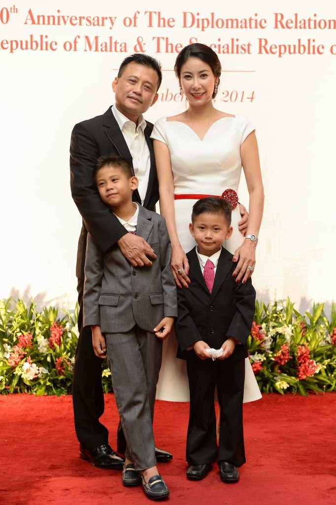 Gia đình hạnh phúc của Hà Kiều Anh.