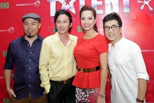 4 vị Giám khảo quyền lực của chương trình Vietnam&apos;s Got Talent mùa thứ 3: Huy Tuấn, Hoài Linh, Thúy Hạnh, Thành Lộc.