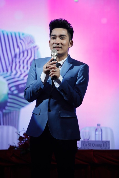 Ca sĩ Quang Hà