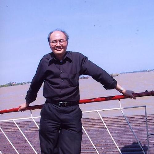 Nhạc sĩ Vũ Thành An trong một chuyến thăm miền Tây khi có dịp về nước.
