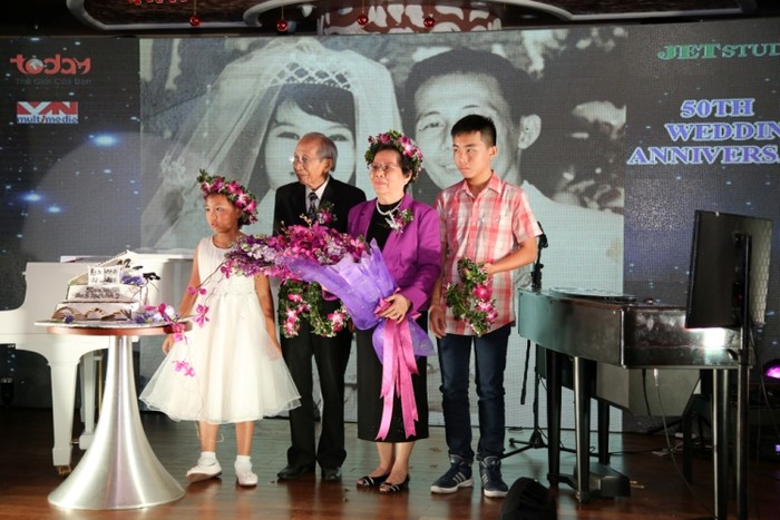 Các cháu của nhạc sĩ Nguyễn Ánh 9 gởi những lời chúc tốt đẹp nhất nhân ngày kỉ niệm của ông bà.